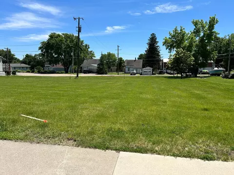 117 Et Al Main St W, Silver Lake, MN 55381