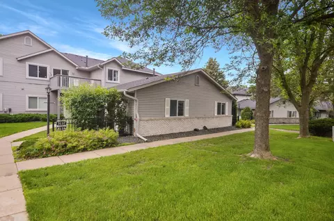 3137 Manitou Dr #17, White Bear Lake, MN 55110