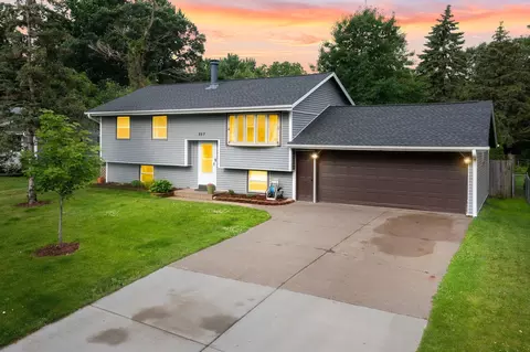 257 Twilite Ter, Circle Pines, MN 55014