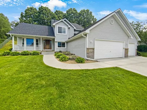 16770 Javelin Ave, Lakeville, MN 55044