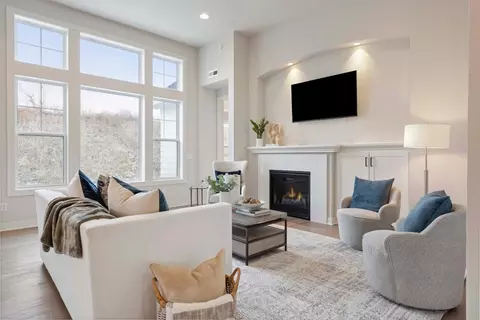 6538 Harvest Way, Chaska, MN 55318