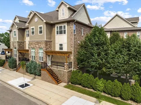 1 7th Ave N, Hopkins, MN 55343