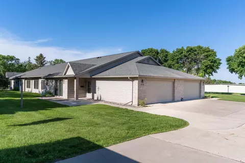 1024 N 1st Ave, Fergus Falls, MN 56537