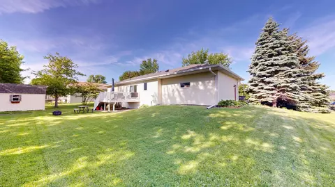 307 25th St SE, Willmar, MN 56201 photo 41