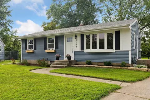 6188 Dell Ln N, Woodbury, MN 55125