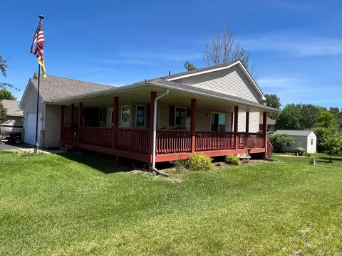 23381 Arrowhead St NW, Saint Francis, MN 55070