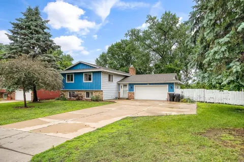 5030 Bona Rd, Mounds View, MN 55112