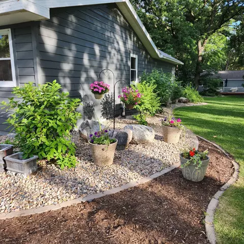 715 Olaf Ave NW, Willmar, MN 56201 photo 3