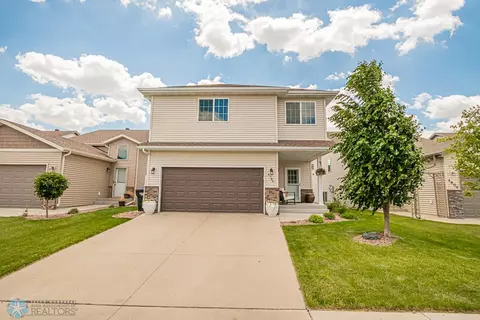 4786 Chelsea Ln S, Fargo, ND 58104