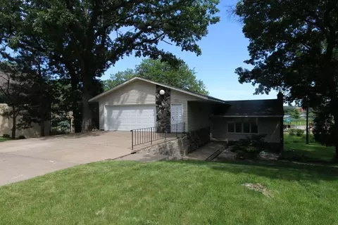 3976 Glenview Ave, Arden Hills, MN 55112