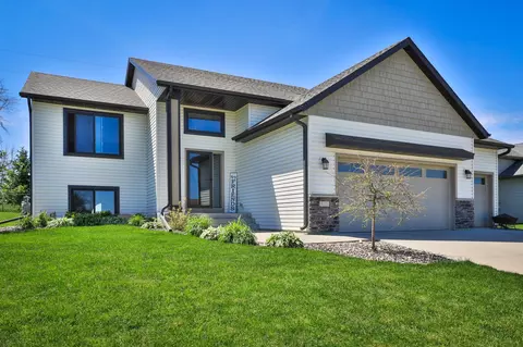 909 15th Ave NW, Kasson, MN 55944