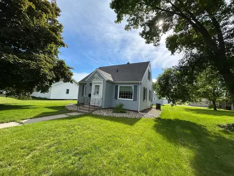 507 3rd Ave, Madison, MN 56256