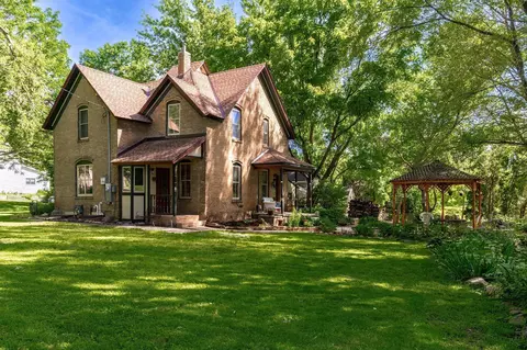 309 Main St W, Carver, MN 55315