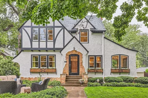 326 E Minnehaha Pkwy, Minneapolis, MN 55419