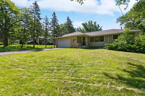 4905 34th Ave N, Golden Valley, MN 55422