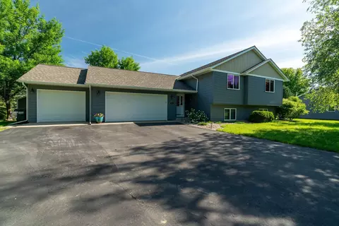 20 Turner Ct, Mankato, MN 56001