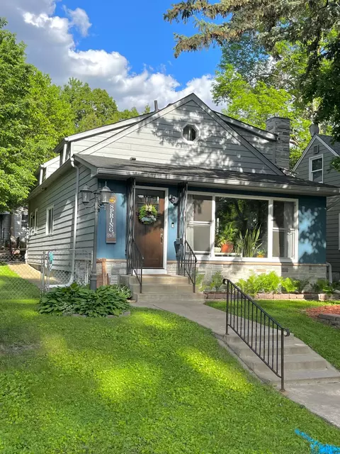 2912 Drew Ave N, Robbinsdale, MN 55422