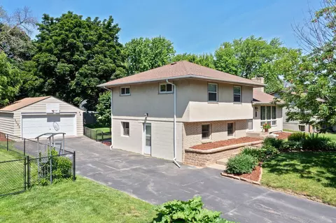 2095 Douglas Ln, White Bear Lake, MN 55110