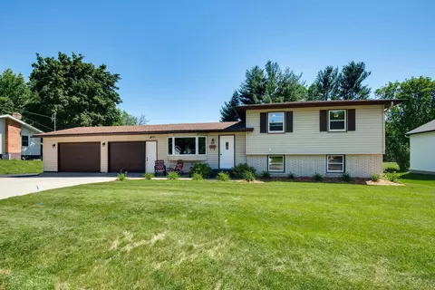 1111 3rd St W, Hastings, MN 55033