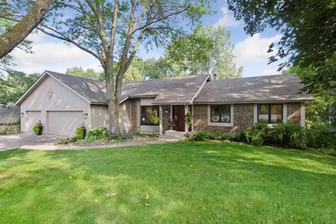 9012 Hyland Creek Rd, Bloomington, MN 55437