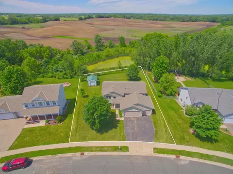 927 Aspen Ln, Montrose, MN 55363