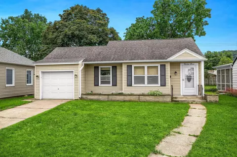 1311 W 5th St, Winona, MN 55987