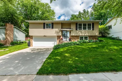 2920 9th Ave NW, Rochester, MN 55901