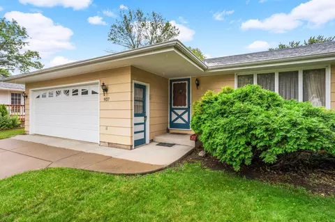 937 Swift St S, Shakopee, MN 55379