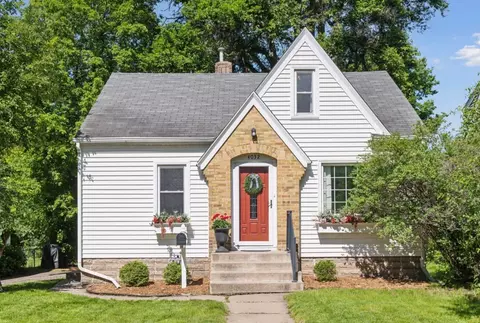 4032 Xenwood Ave S, Saint Louis Park, MN 55416
