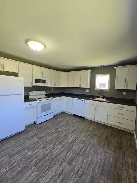 3719 E 3rd St, Superior, WI 54880 photo 3