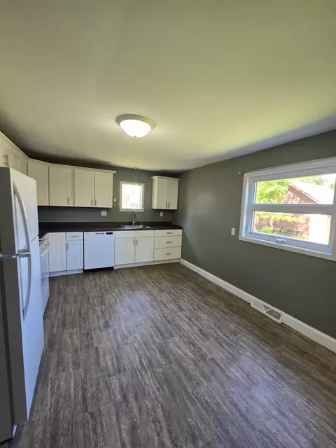3719 E 3rd St, Superior, WI 54880 photo 2