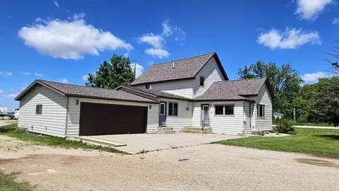306 Larkin Ave, Barry, MN 56210