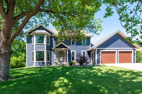 1420 21st St W, Hastings, MN 55033