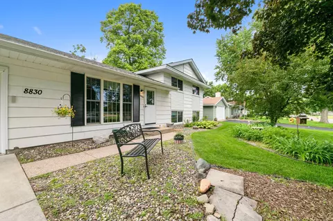 8830 Inwood Ave S, Cottage Grove, MN 55016