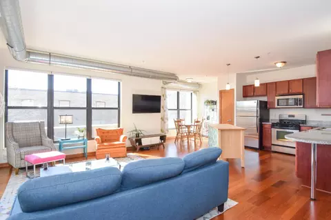 15 E Franklin Ave #201, Minneapolis, MN 55404