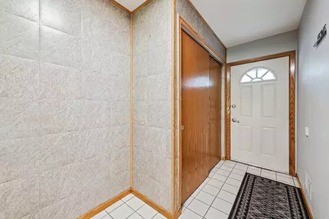 3231 Hill Ridge Dr #97, Eagan, MN 55121 photo 2