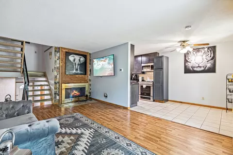 3231 Hill Ridge Dr #97, Eagan, MN 55121 photo 6