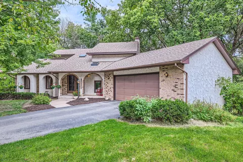 10209 Toledo Cir, Bloomington, MN 55437