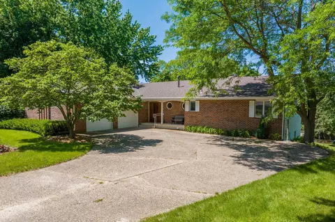 924 Pleasant View Ct, Northfield, MN 55057