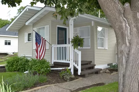 1215 2nd Ave NW, Faribault, MN 55021