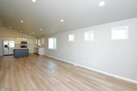 6867 Thomas St, Horace, ND 58047 photo 10