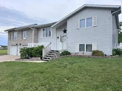 101 E Madison St, Caledonia, MN 55921 photo 2