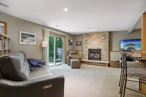 10490 Eagle St NW, Coon Rapids, MN 55433 photo 14