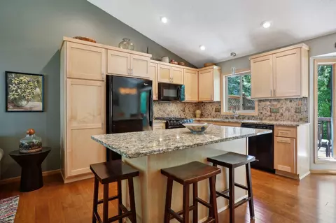 10490 Eagle St NW, Coon Rapids, MN 55433 photo 8