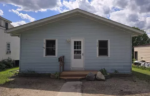110 8th Ave, Bovey, MN 55709