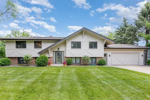 10033 Johnson Ave S, Bloomington, MN 55437