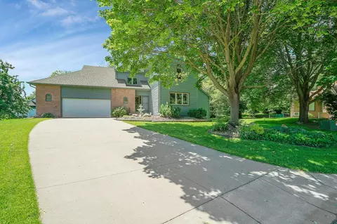 6275 Fernbrook Ln N, Maple Grove, MN 55311