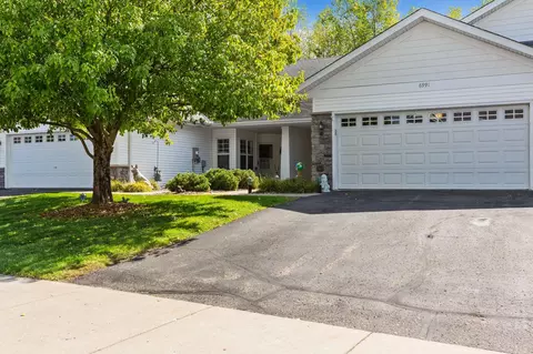 6991 Pine Crest Trl S, Cottage Grove, MN 55016