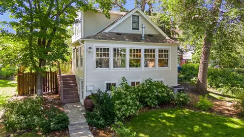 4050 Queen Ave S, Minneapolis, MN 55410