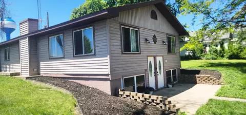 105 Montgomery St, Welcome, MN 56181